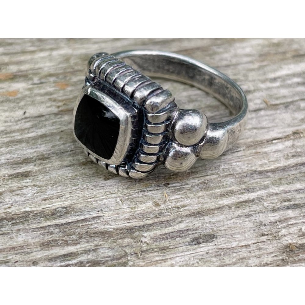 Vintage sterling Silver Onyx Ring Size 5.5 Boho Tribal - Picture 6 of 11